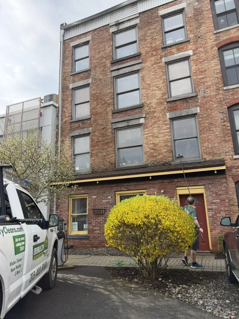 Syracuse Downtown Building Window Cleaning Project